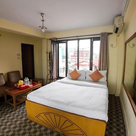 Hotel Travel Inn Pokhara Zewnętrze zdjęcie