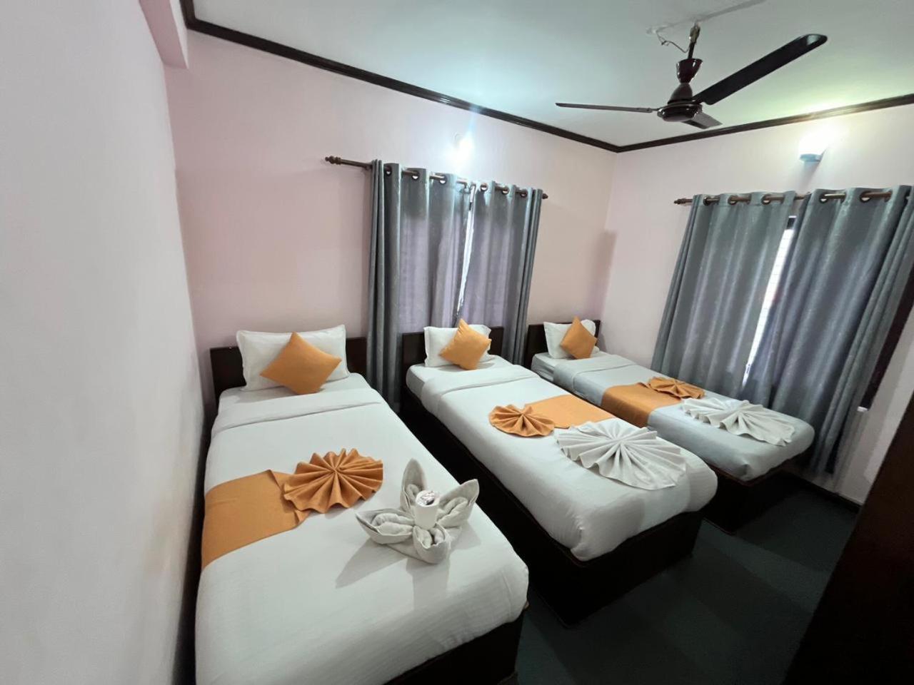 Hotel Travel Inn Pokhara Zewnętrze zdjęcie